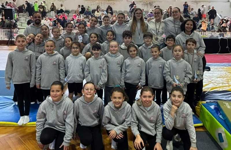 Inicio da �poca de Duplo Mini Trampolim 