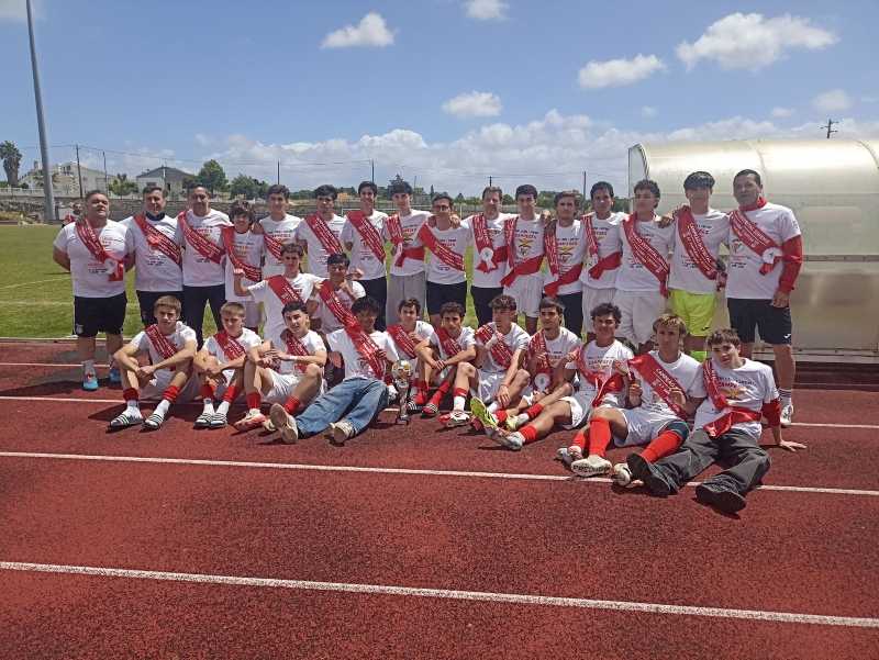 Juvenis do Sport Lisboa e Cartaxo sobe � 2� Divis�o Nacional