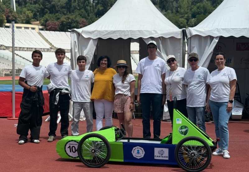 Escola Secund�ria do Cartaxo no Greenpower F24 Race Portugal